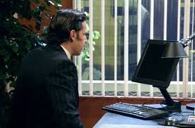devant-son-ordinateur